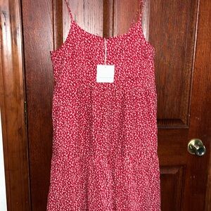 NWT beachlunchlounge red/white Spaghetti Straps Middi Dress M, Imported/India.